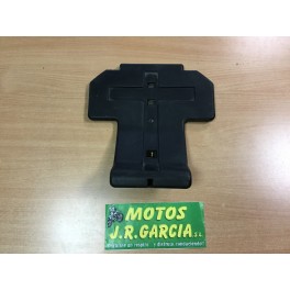 TAPA TRASERA PILOTO GUARDABARROS TRASERO SUPERIOR KYMCO BETWIN (TODAS)